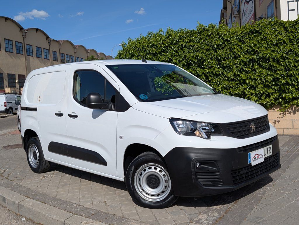 Peugeot Partner 1.5BlueHdi 100 Premium IVA y garantía Incl Nacional - Foto 1